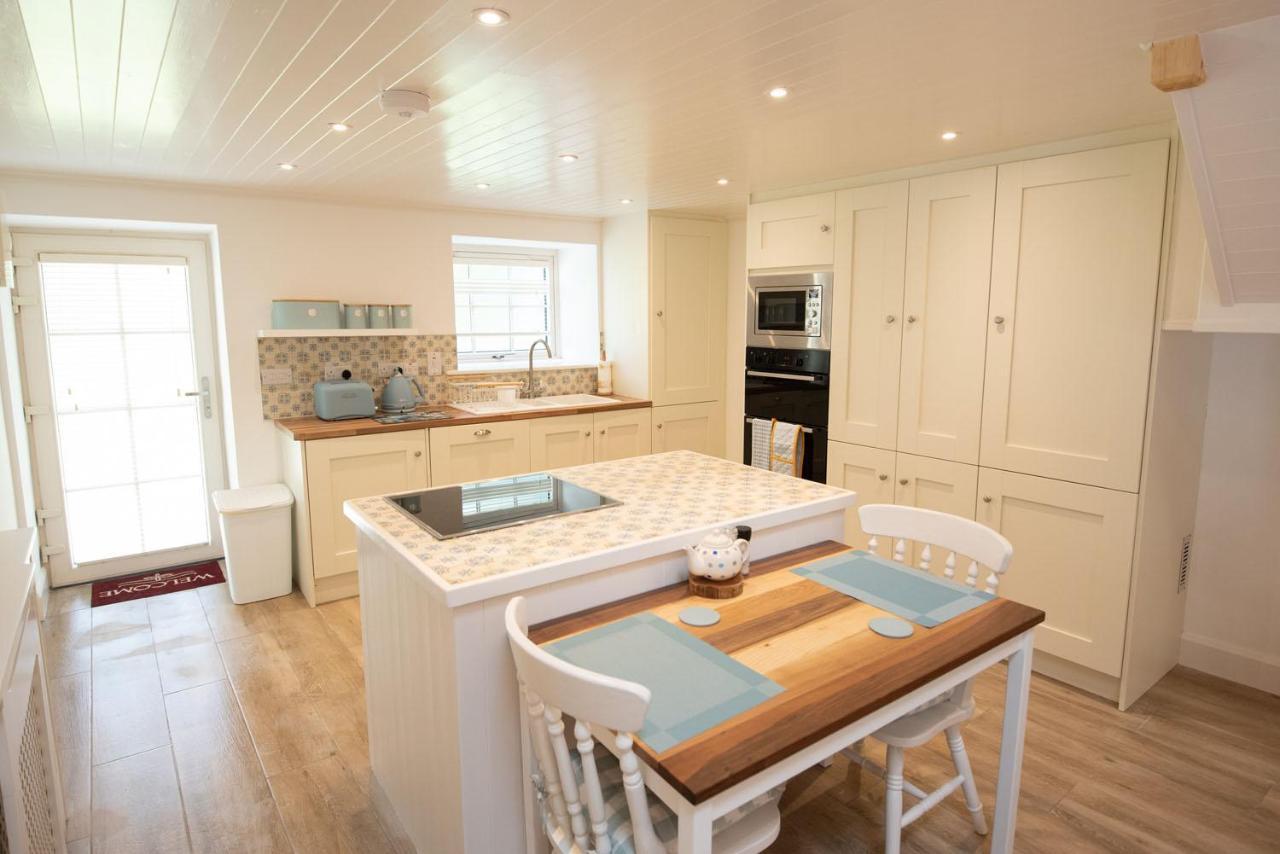 Ardnavaha House - Poolside Cottages Clonakilty Bagian luar foto