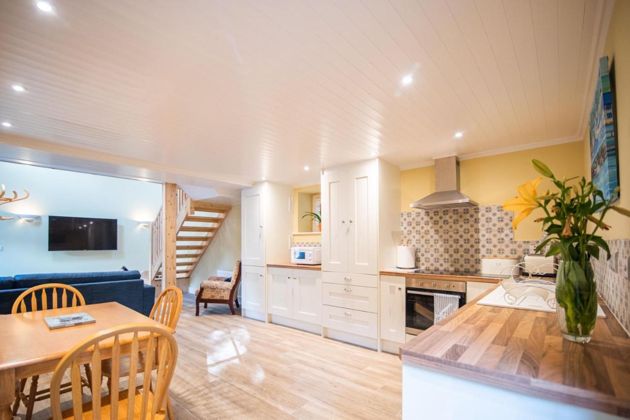 Ardnavaha House - Poolside Cottages Clonakilty Bagian luar foto